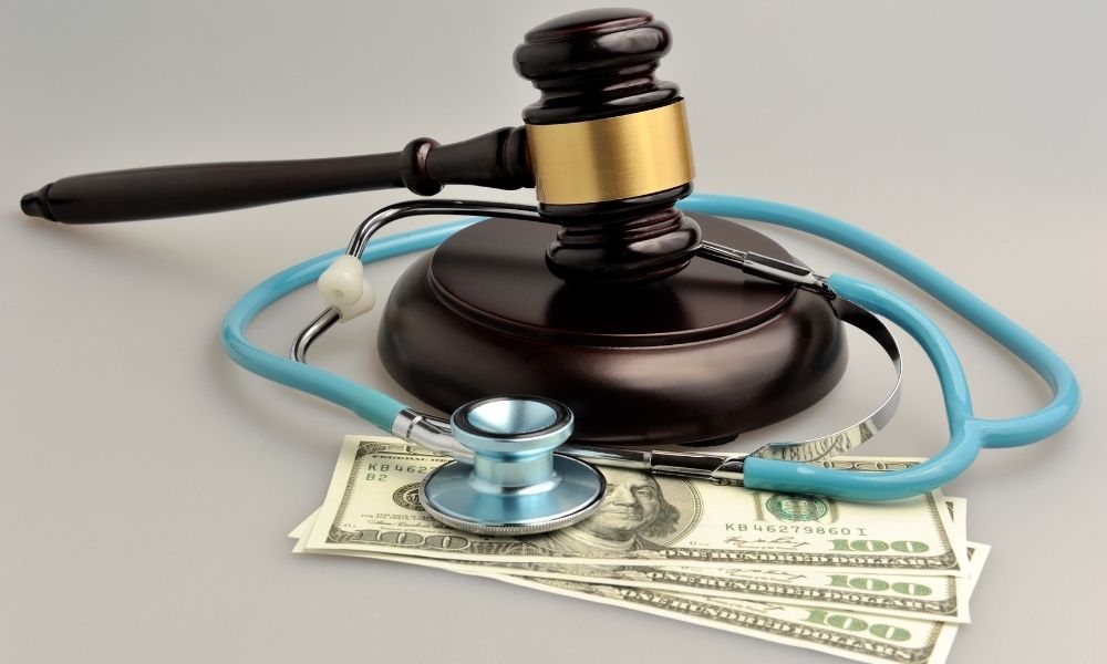 The Difference Between Medical Lien Purchasing vs. Servicing